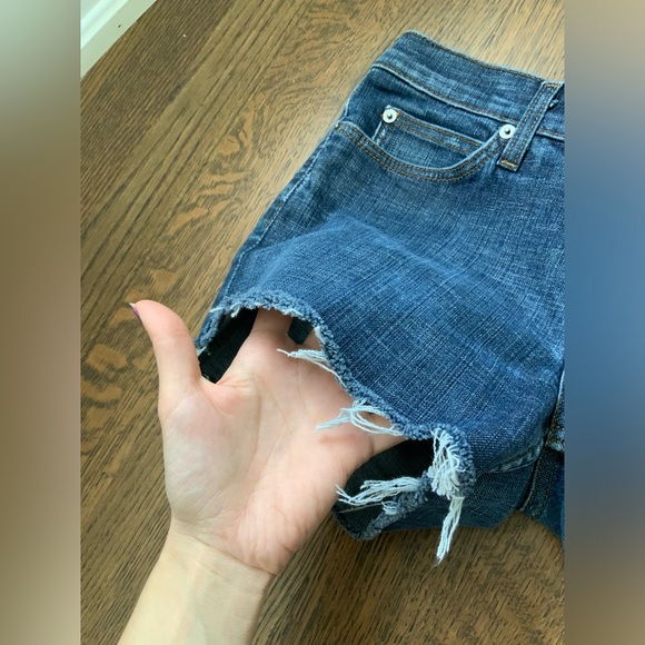 Vintage Y2K Early 2000’S JUICY COUTURE Distressed Denim Shorts Women’s Size 29 - Picture 12 of 16